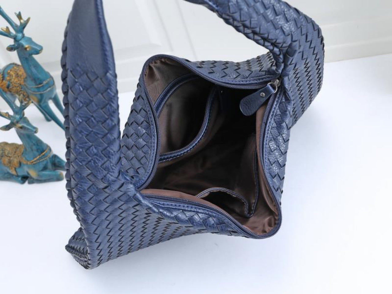 Factory Outlet Hand Woven Moon Bag Fashion Handheld One Shoulder Ladies Bag